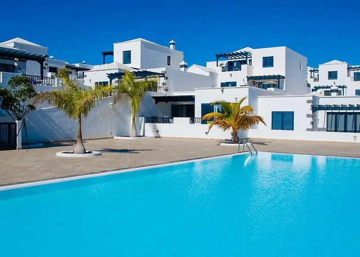 La Nina Bonita Nyaraló